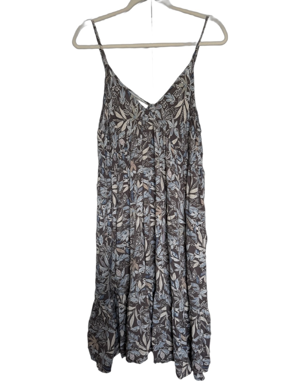 Flowy Floral Spaghetti Strap Maxi Dress in Gray and Light Blue